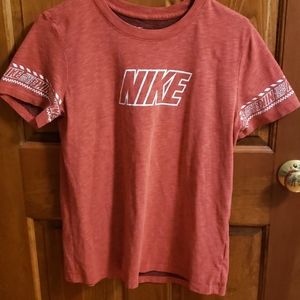 Womens nike tee